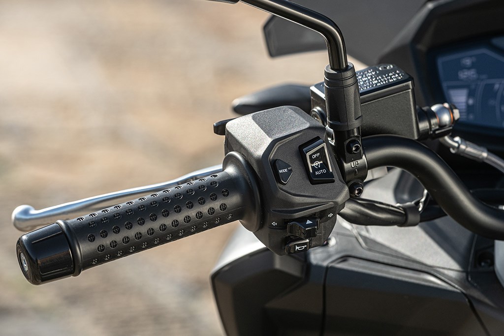 aprilia_my22_sr_gt_21