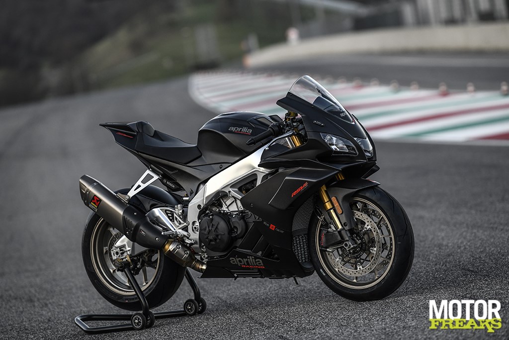 aprilia_rsv4_1100_factory_12