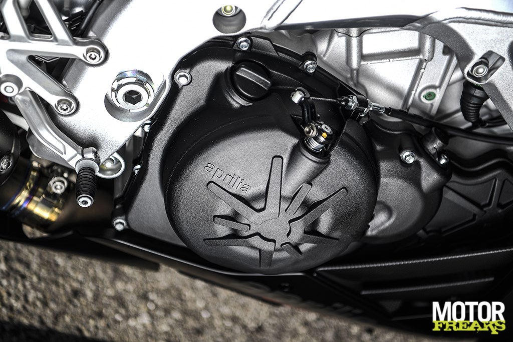 aprilia_rsv4_1100_factory_22