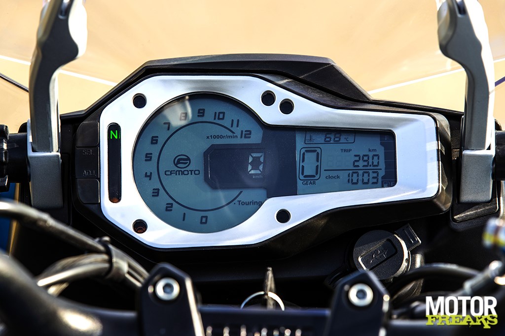 cfmoto_my22_650mt_0337