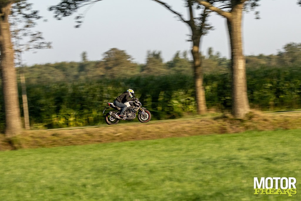 cfmoto_my24_450nk_01