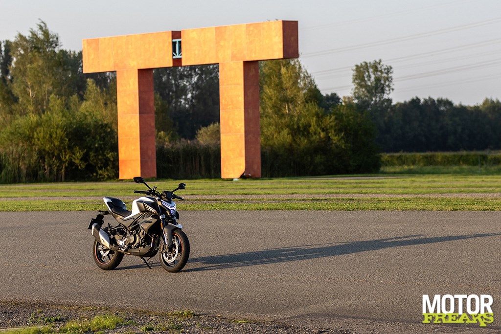 cfmoto_my24_450nk_14