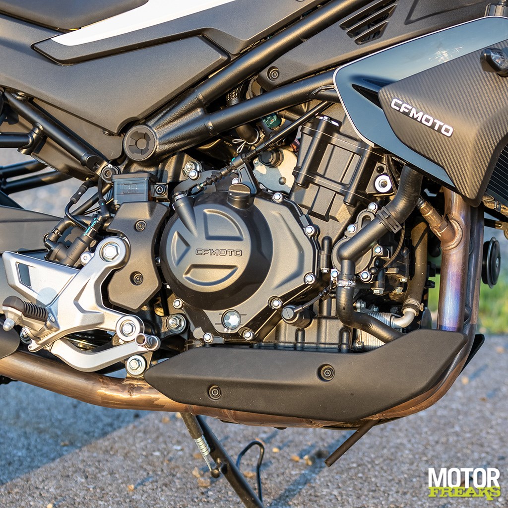 cfmoto_my24_450nk_33