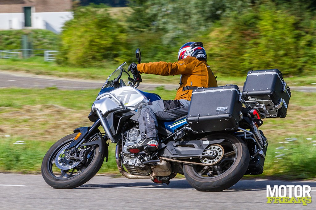 cfmoto_my_800mt_sport_5