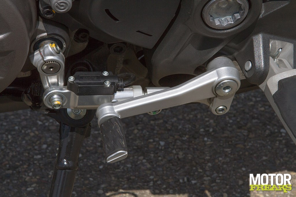 ducati_m1200s_bob_13