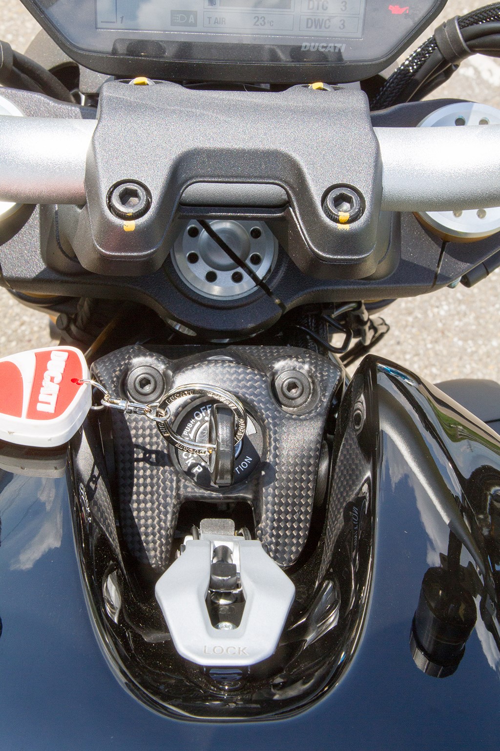 ducati_m1200s_bob_18