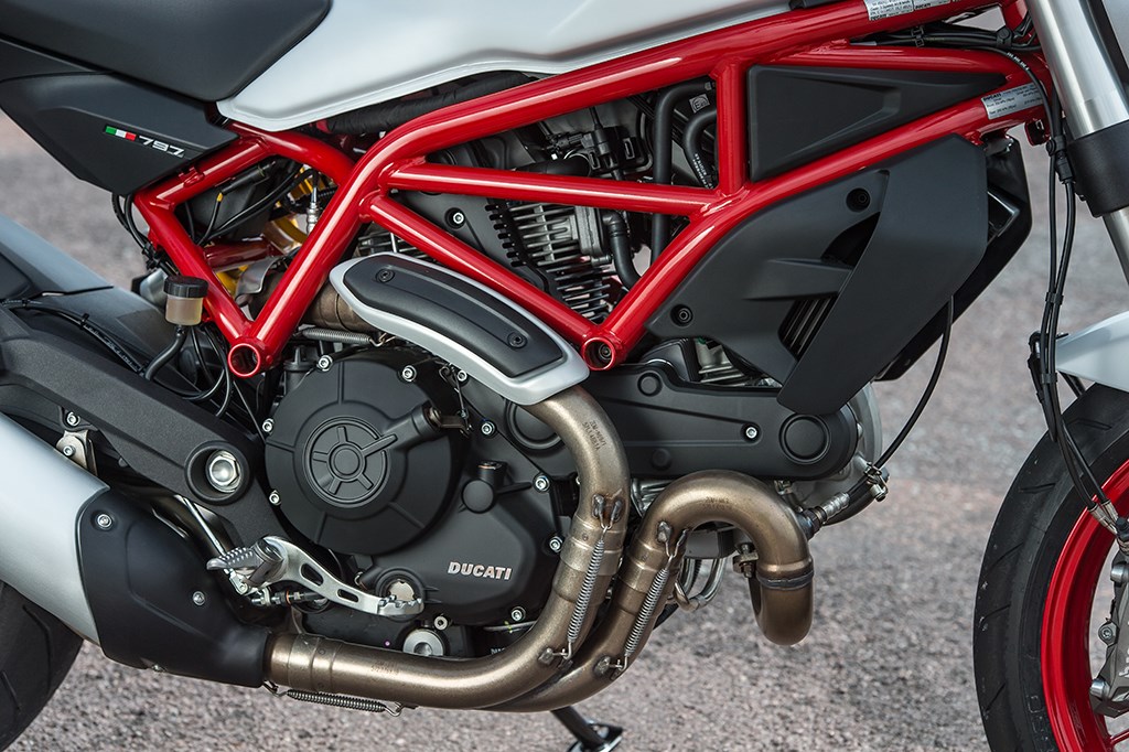 ducati_my17_monster_797_36
