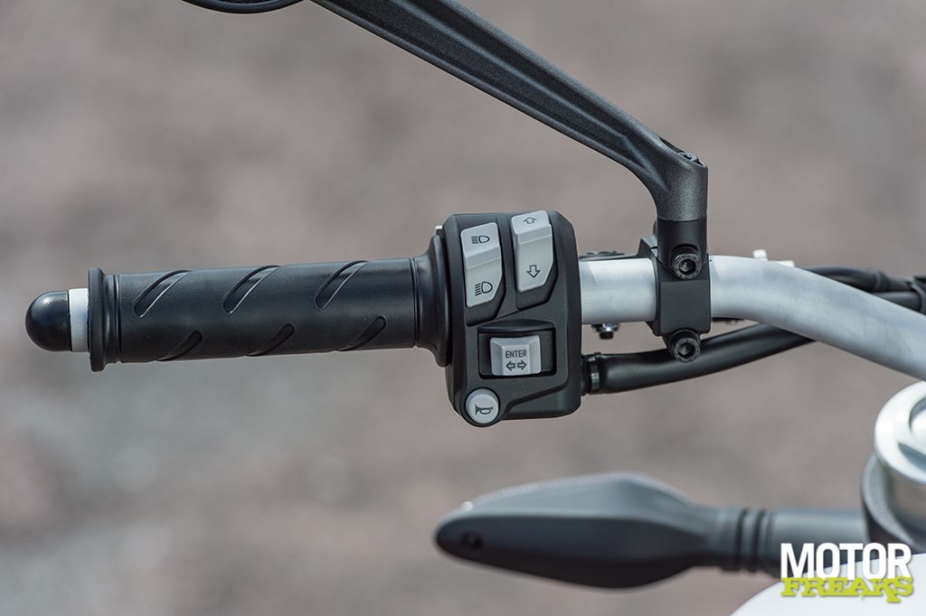 ducati_my17_monster_797_38