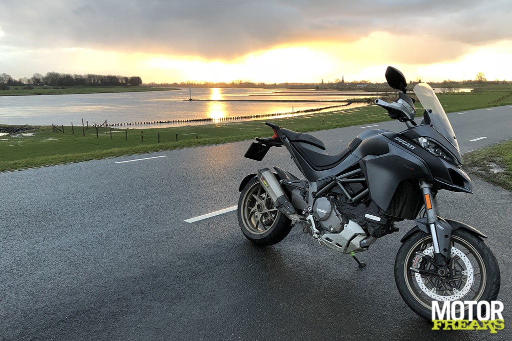 ducati_my18_mts_1260_s_43