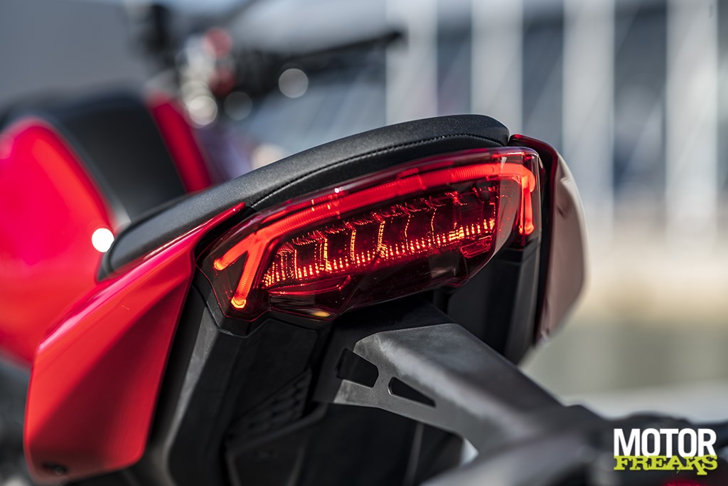 ducati_my21_monster_15