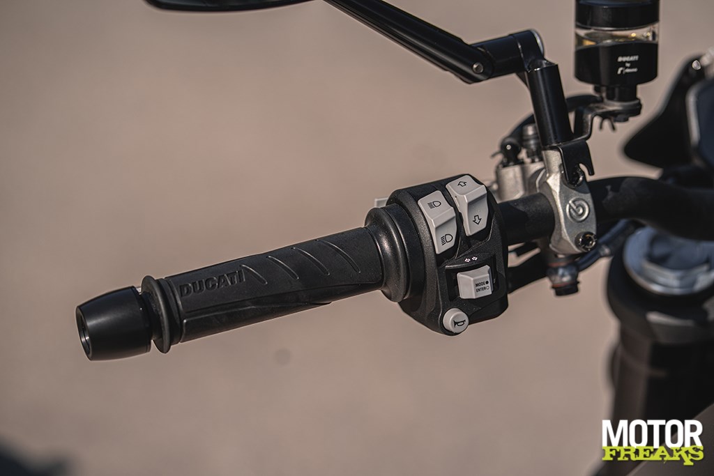 ducati_my21_monster_40