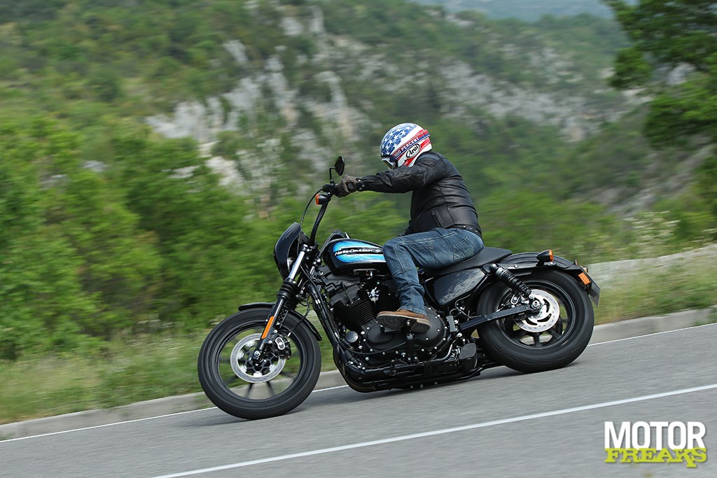 h-d_iron_1200_b32a4453