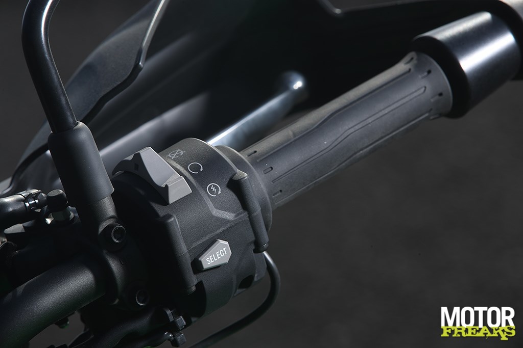 kawasaki_my19_versys_1000_se_53