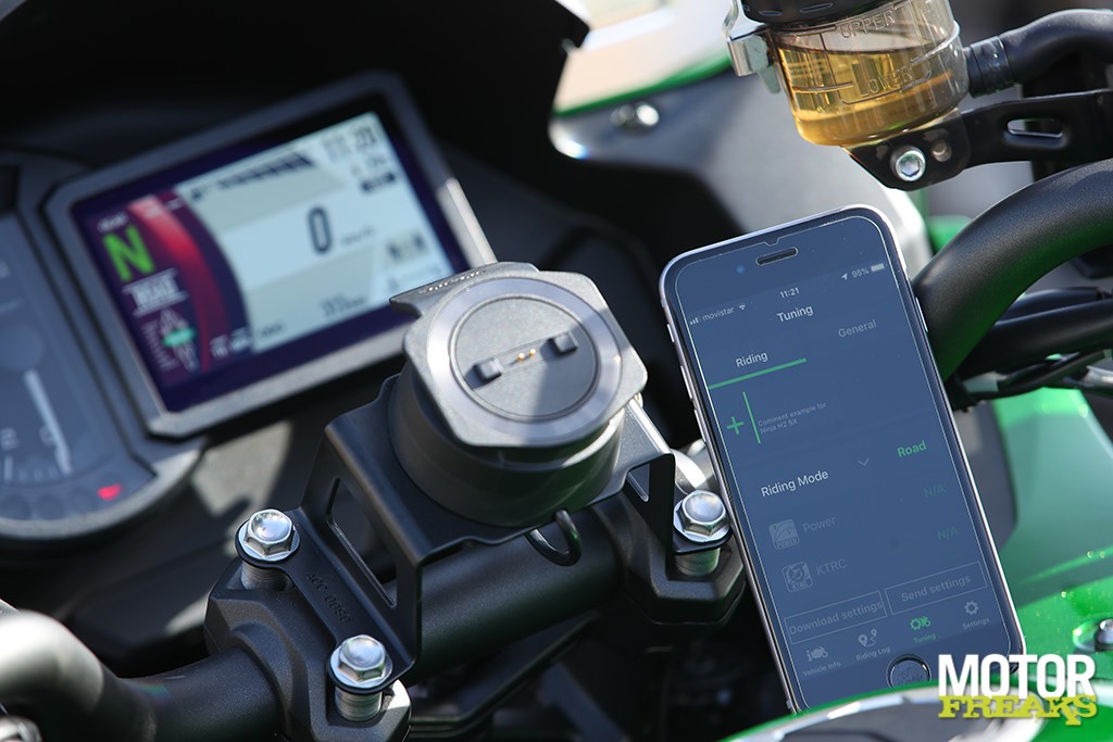 kawasaki_my19_versys_1000_se_64