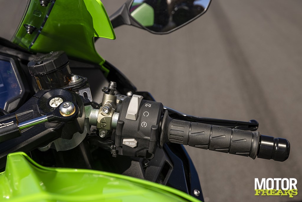 kawasaki_my21_zx-10r_15