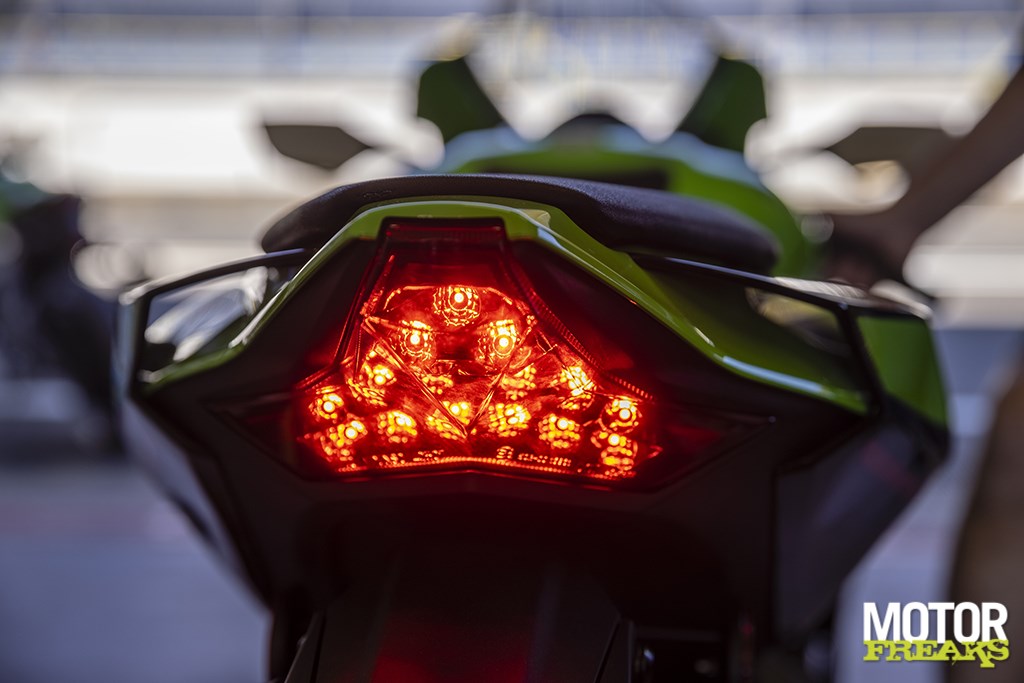 kawasaki_my21_zx-10r_19