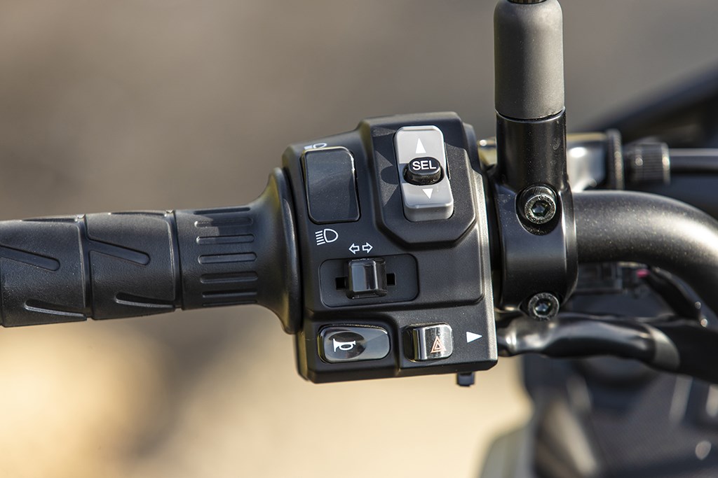 kawasaki_my22_versys_650_0382