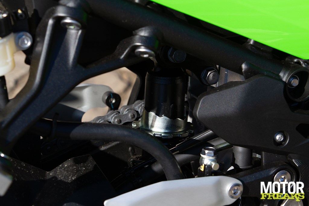 kawasaki_my23_ninja_400_26