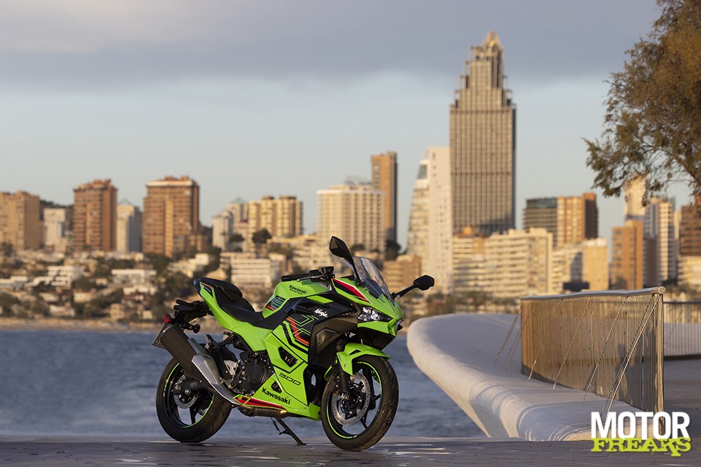 kawasaki_my24_ninja500_01