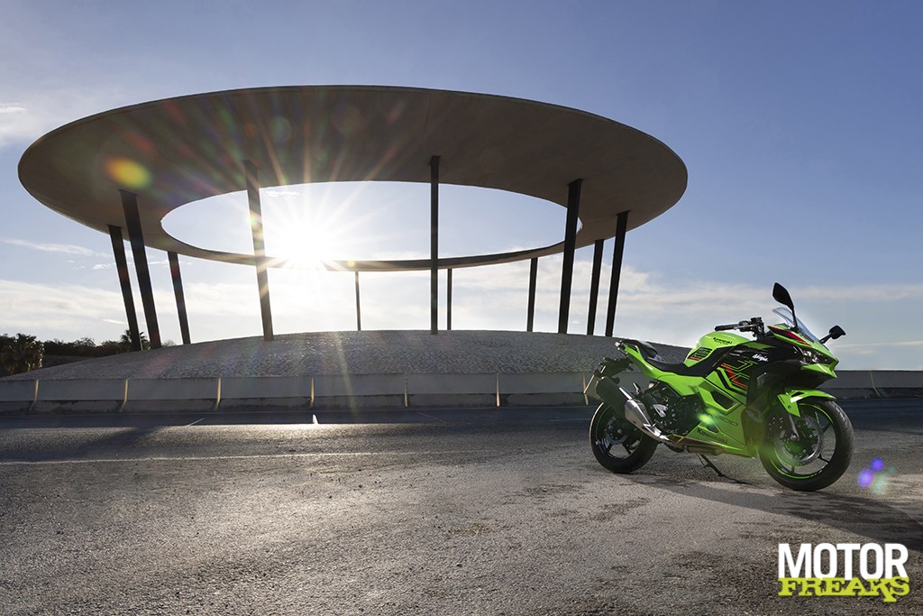 kawasaki_my24_ninja500_03