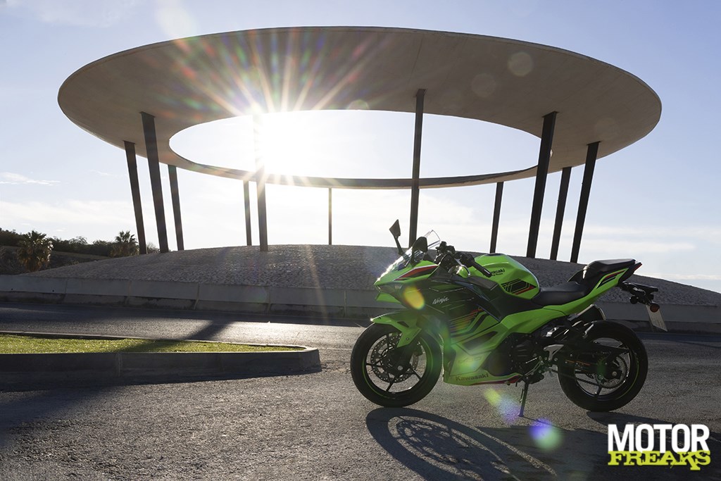 kawasaki_my24_ninja500_04