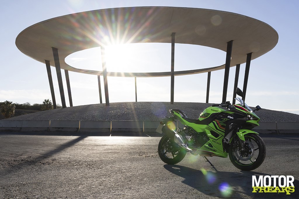 kawasaki_my24_ninja500_05