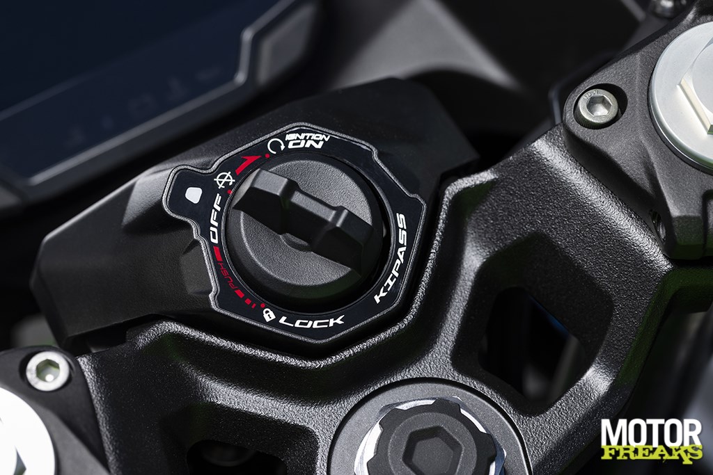 kawasaki_my24_ninja500_12