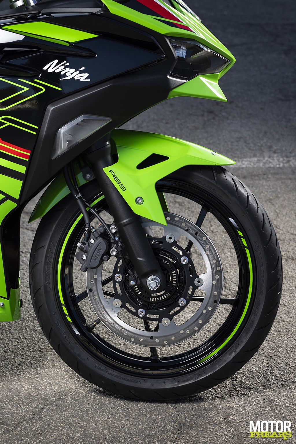 kawasaki_my24_ninja500_16