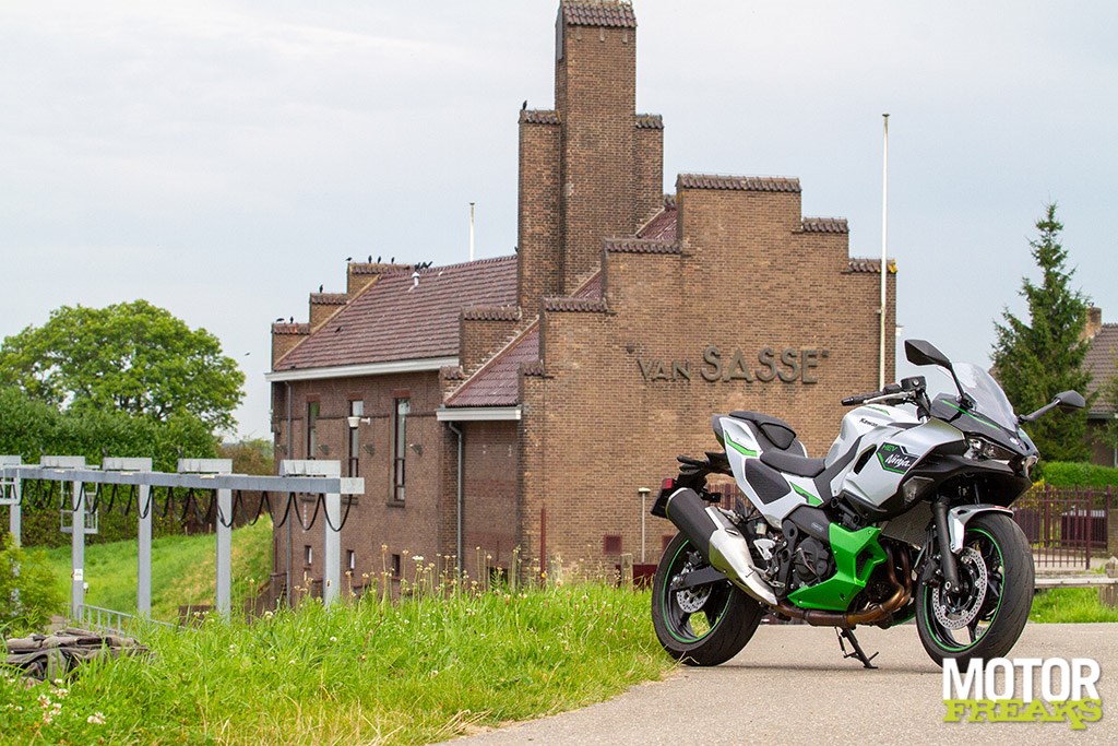 kawasaki_my24_ninja_7_hybrid_06