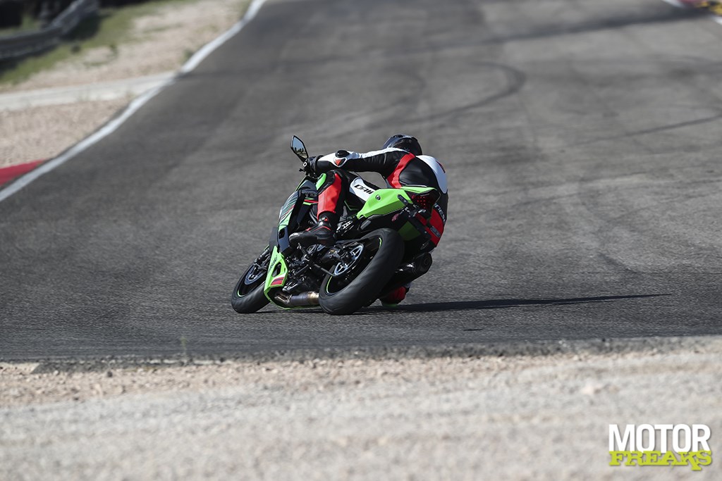 kawasaki_my24_ninja_zx-4rr_16