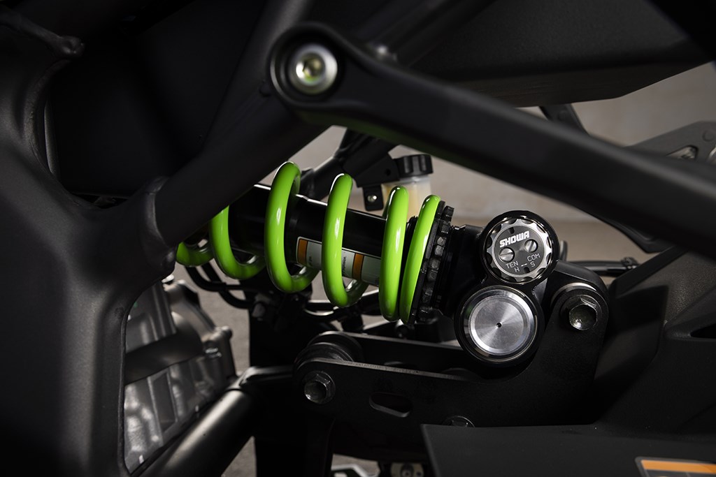 kawasaki_my24_ninja_zx-4rr_34