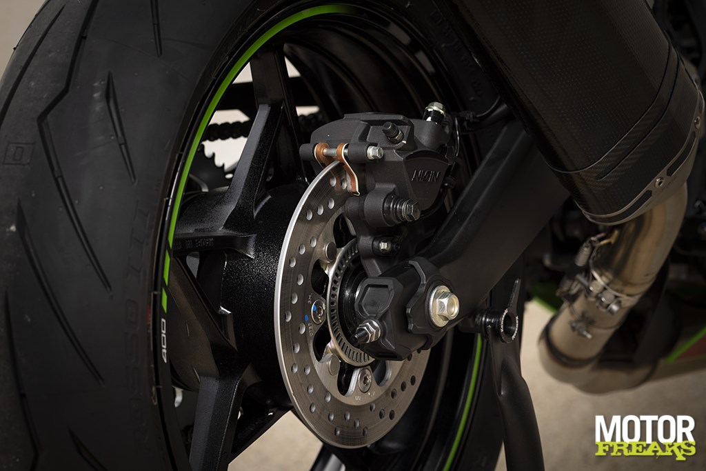 kawasaki_my24_ninja_zx-4rr_46
