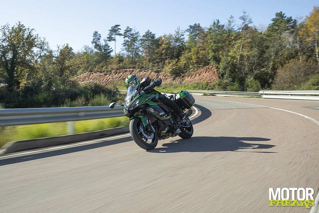 kawasaki_my25_ninja_1100_sx_se_15