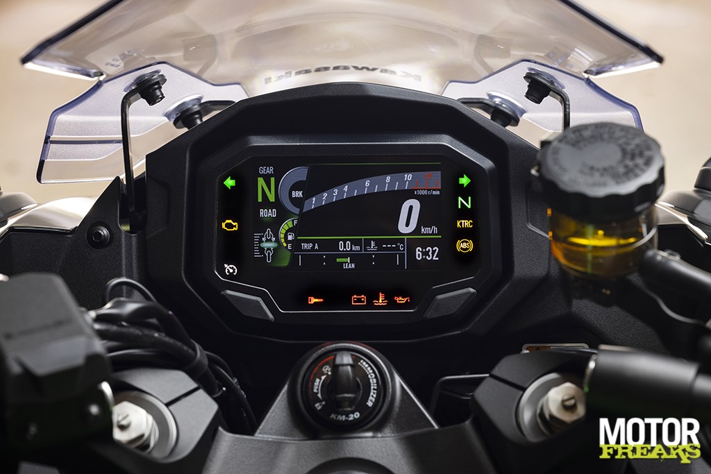 kawasaki_my25_ninja_1100_sx_se_47