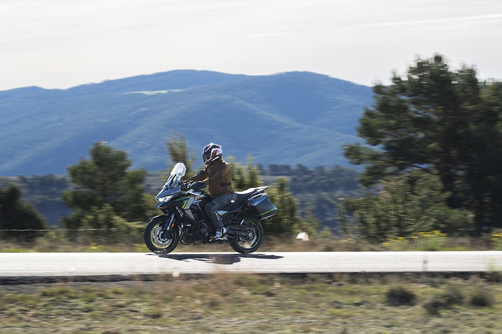 kawasaki_my25_versys_1100_se_11