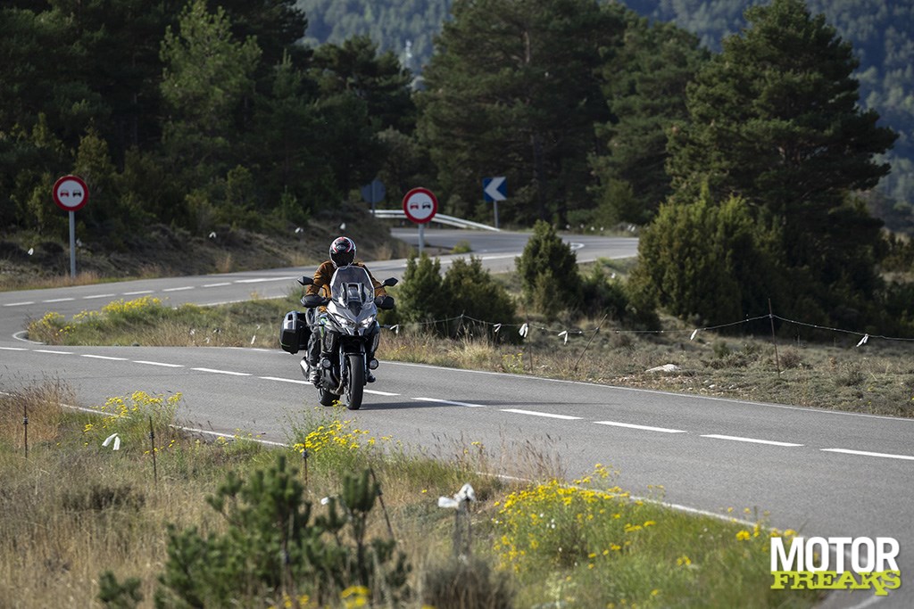 kawasaki_my25_versys_1100_se_13