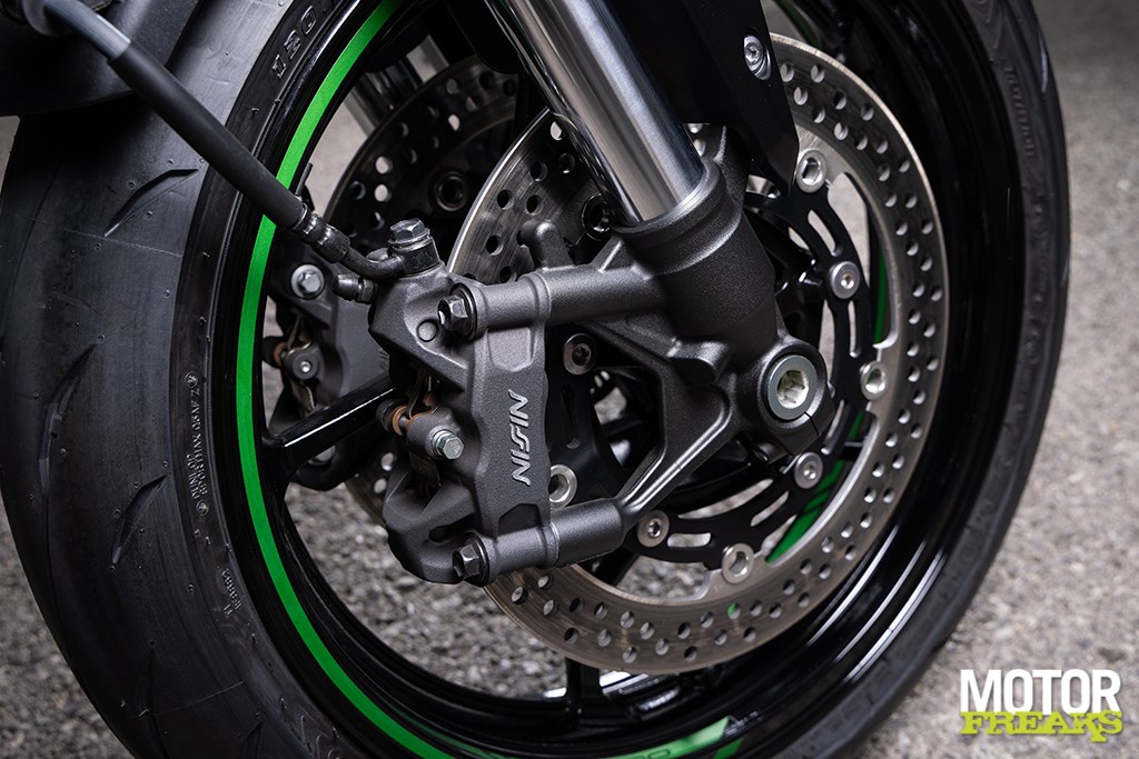 kawasaki_my25_z900_24