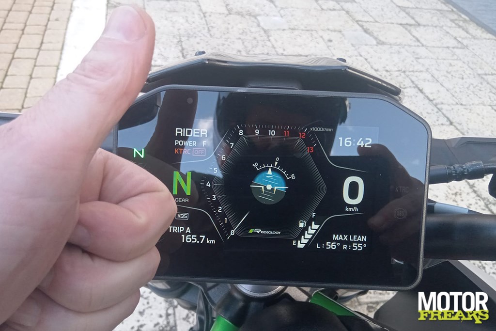 kawasaki_my25_z900_40