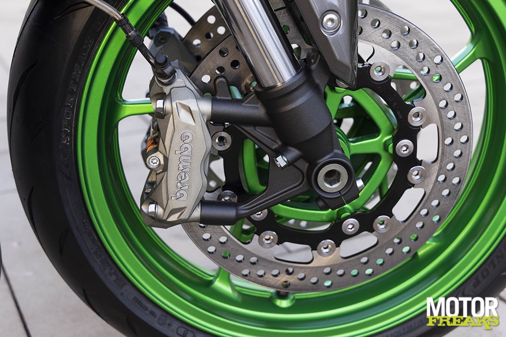 kawasaki_my25_z900se_03