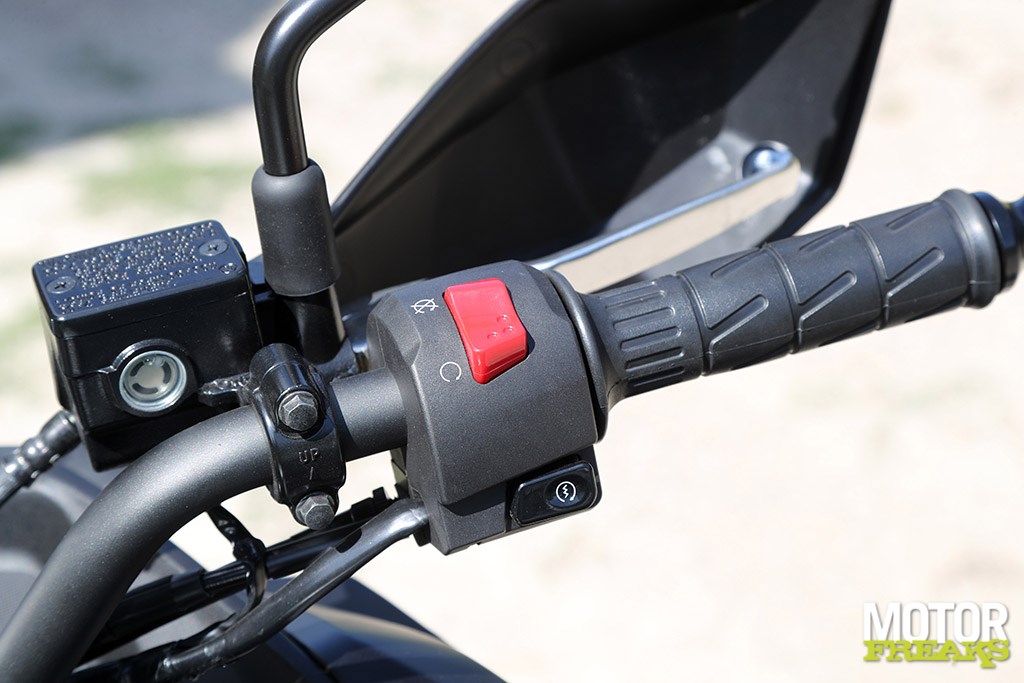 kawasaki_versys-x_300_32