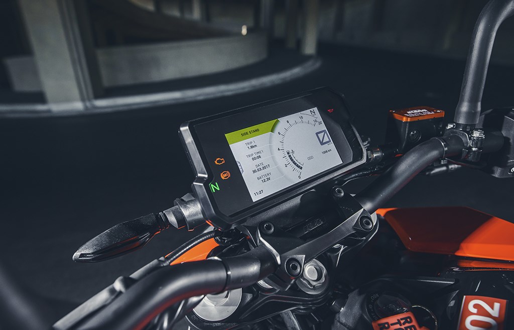 ktm_my17_125_duke_42