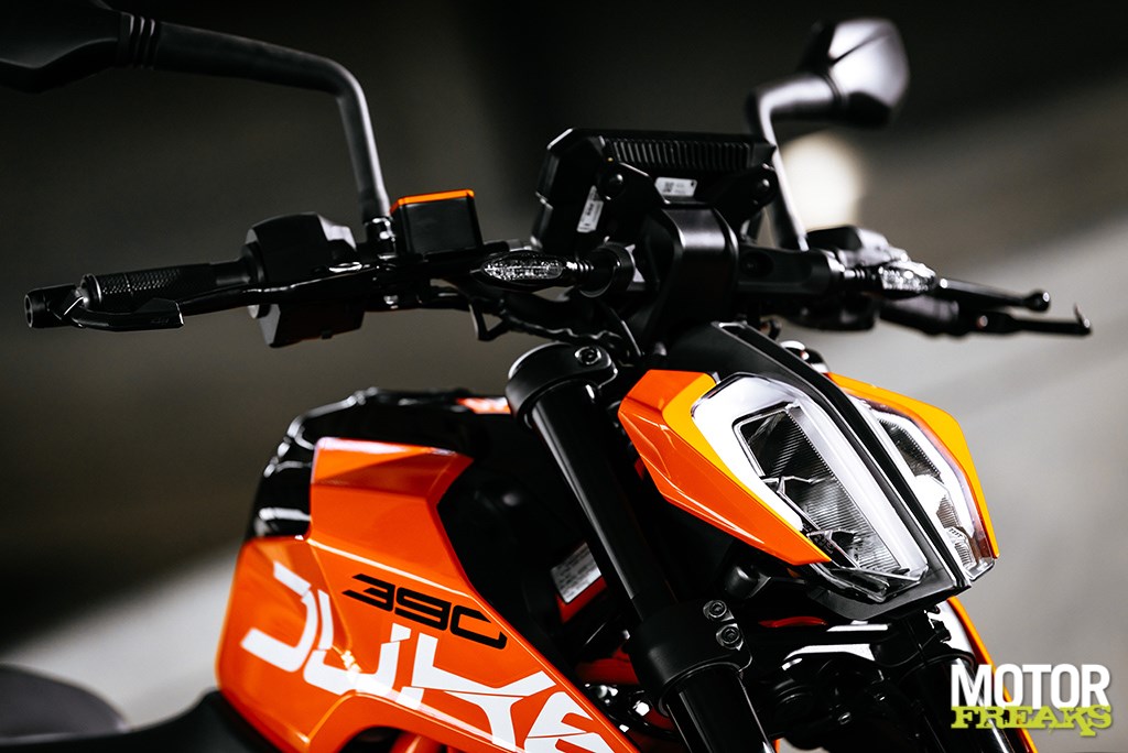 ktm_my17_390_duke_47
