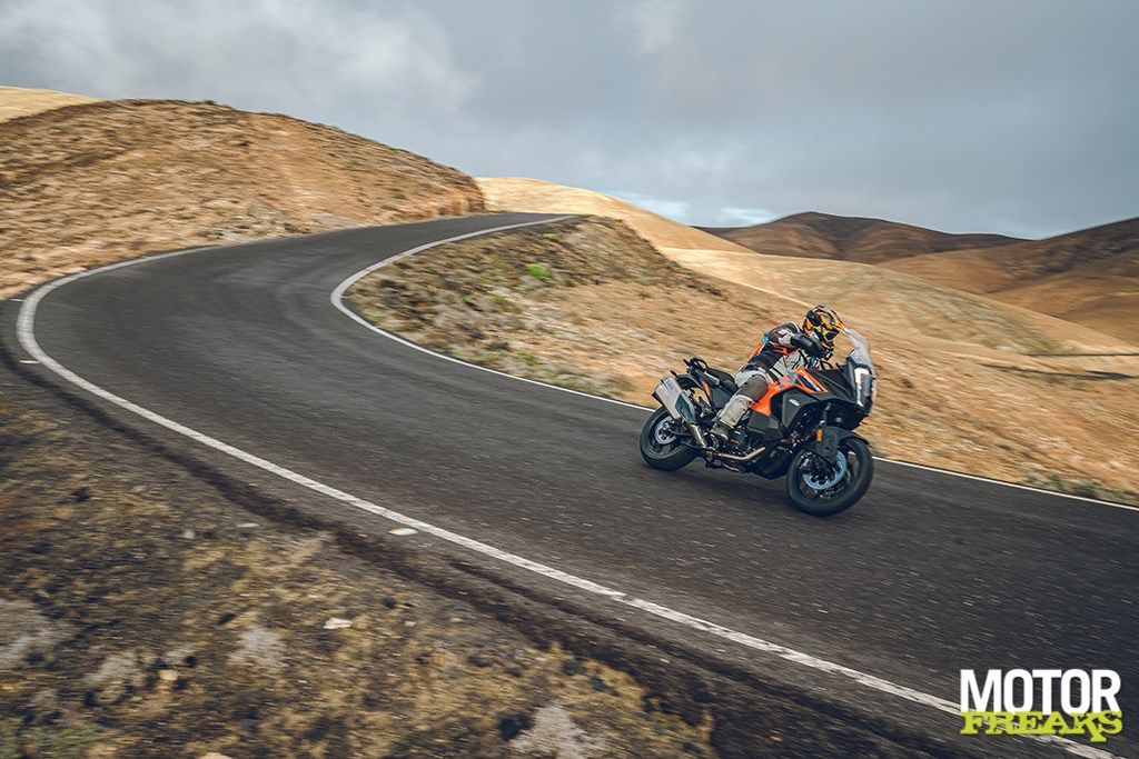 ktm_my21_super_adventure_s_25