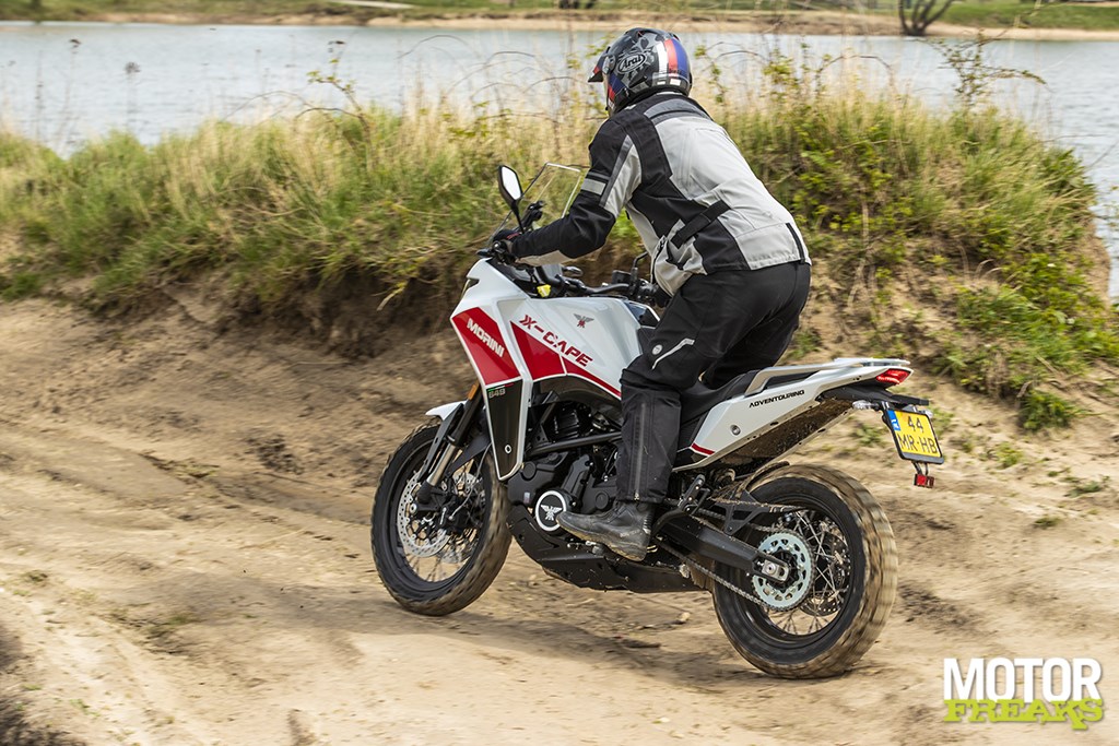 moto_morini_my22_x-cape_1008