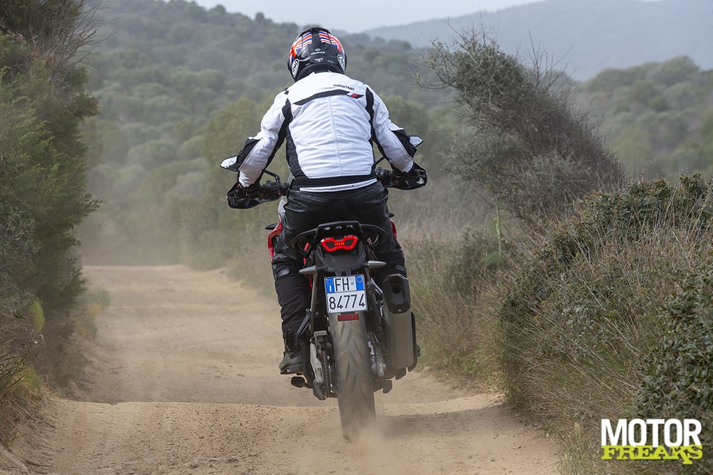 mv_agusta_enduro_veloce_09