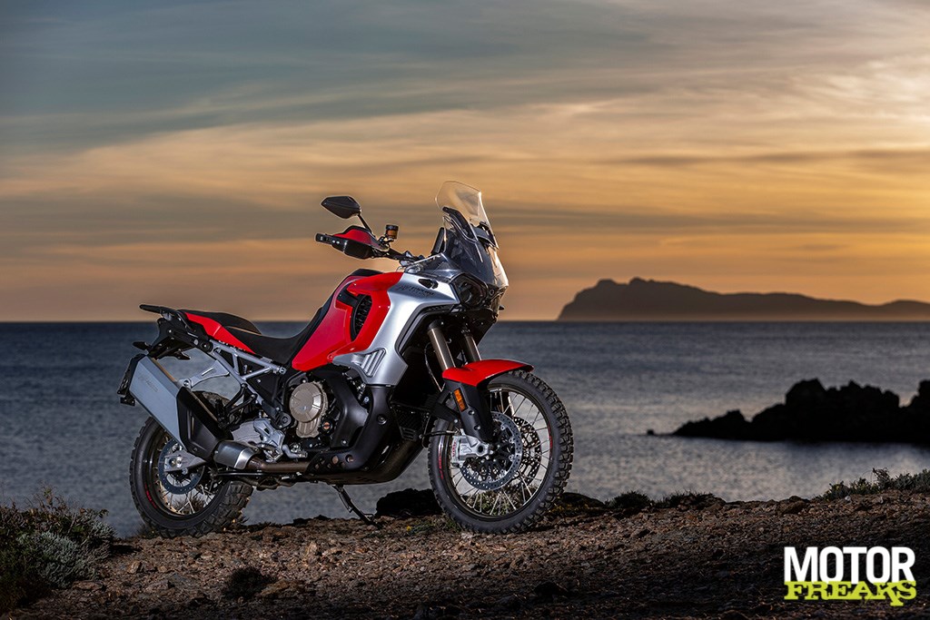 mv_agusta_enduro_veloce_25