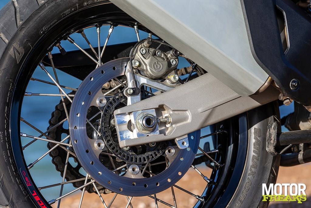 mv_agusta_enduro_veloce_34