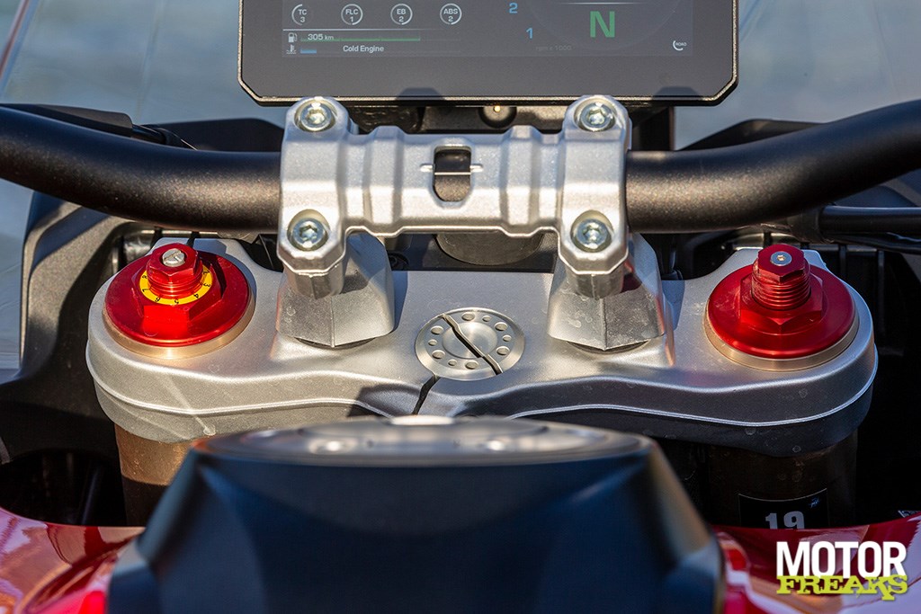 mv_agusta_enduro_veloce_39