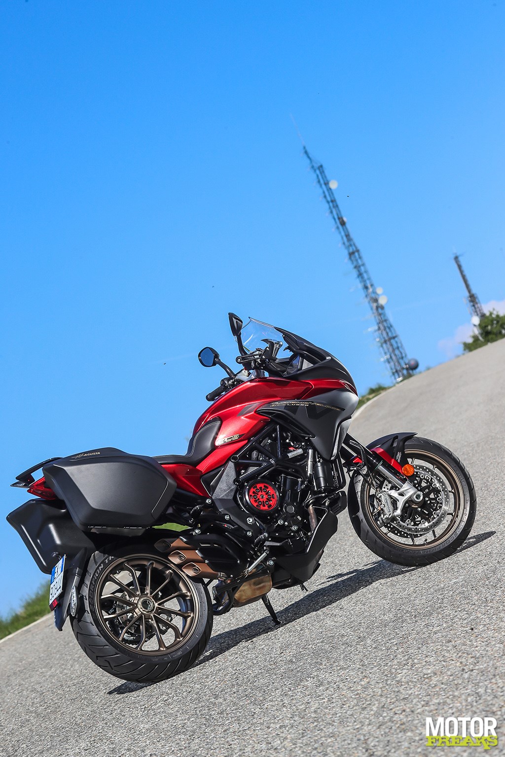 mv_agusta_turismo_veloce_800_lusso_34