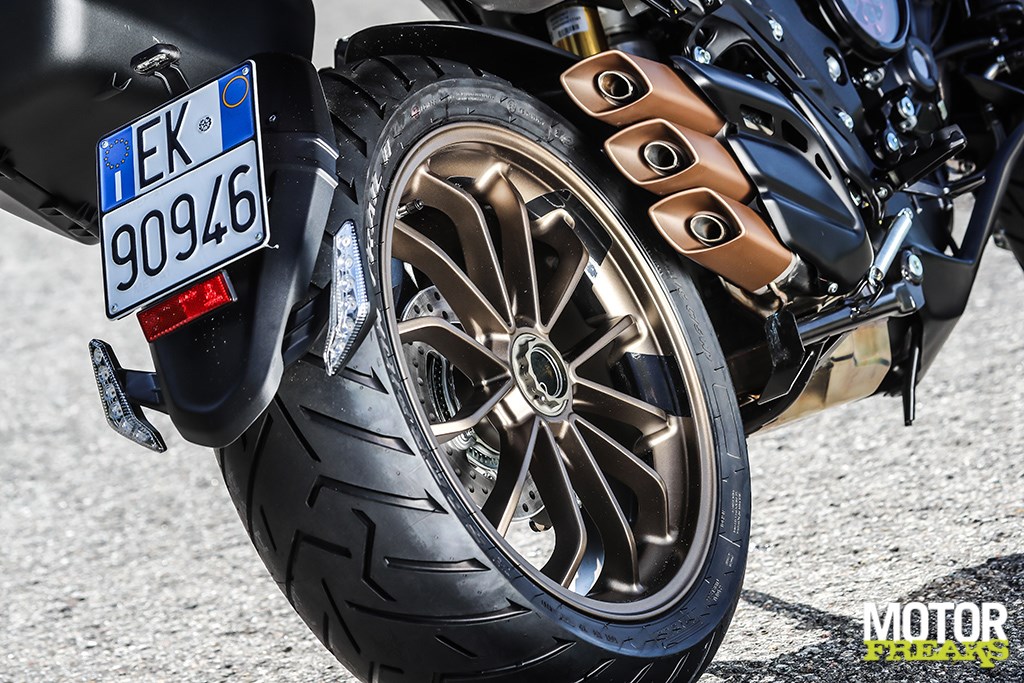 mv_agusta_turismo_veloce_800_lusso_45